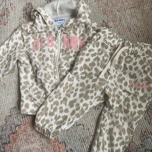 Old navy sweatsuit set